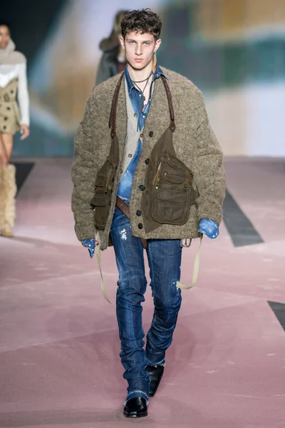Look 22